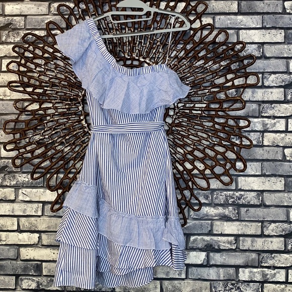 NWT Eclair ruffle off shoulder stripe dress Large - Picture 3 of 4